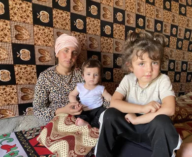 A mother with her children in Khanke Camp, August 2022